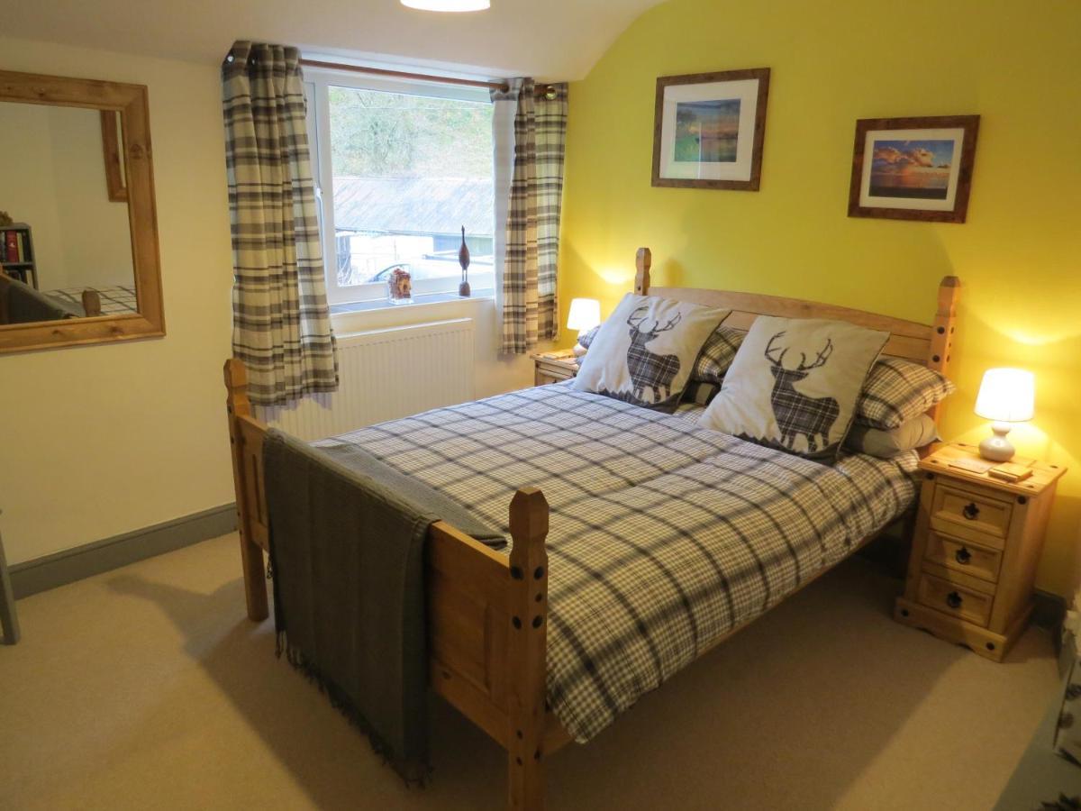Yr Hen Farcdy Bed & Breakfast Talsarnau Bagian luar foto