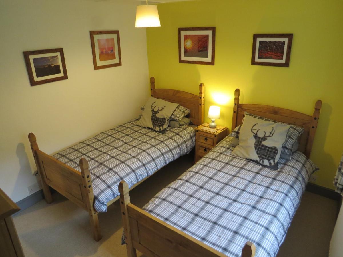 Yr Hen Farcdy Bed & Breakfast Talsarnau Bagian luar foto