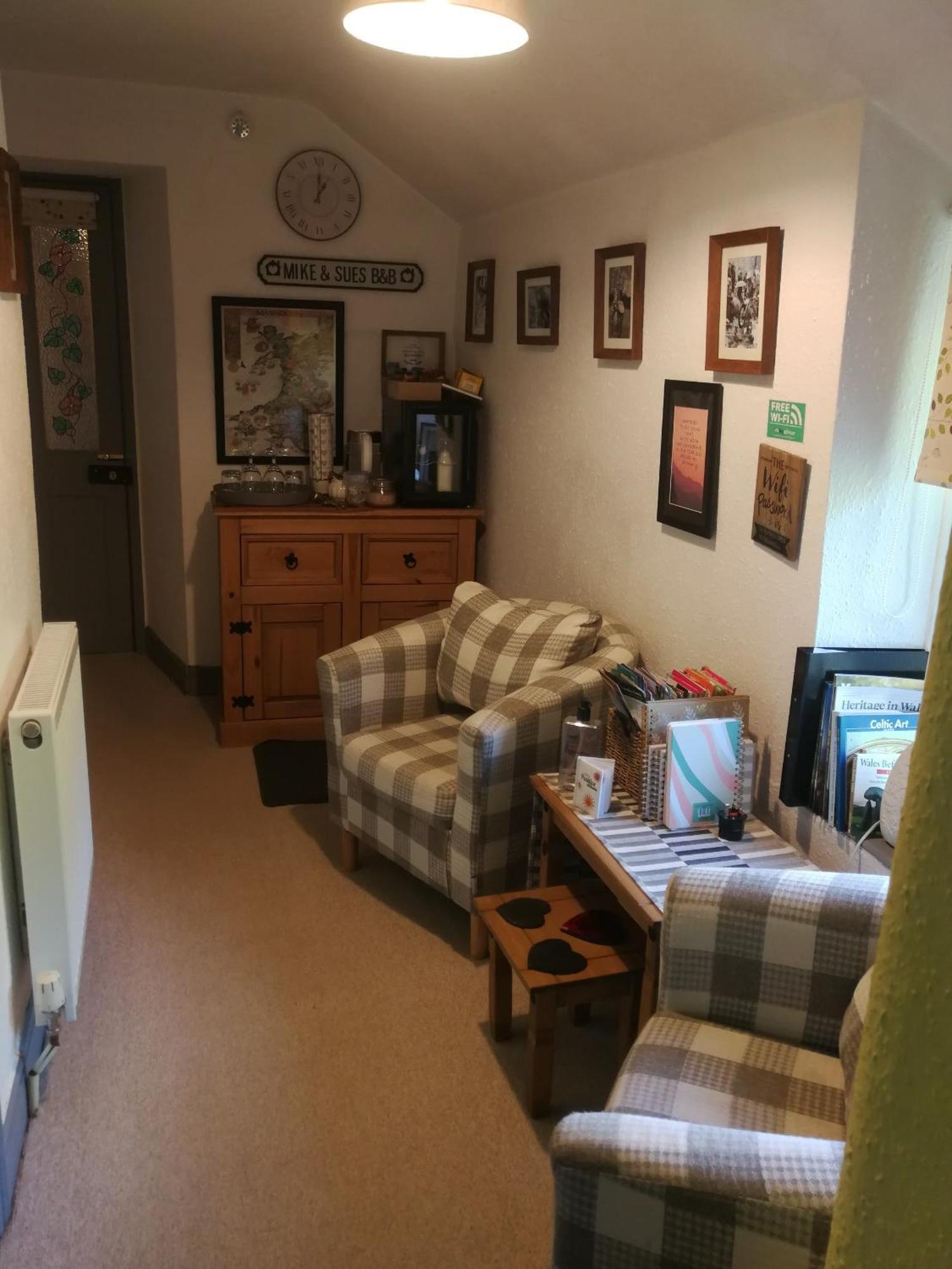 Yr Hen Farcdy Bed & Breakfast Talsarnau Bagian luar foto